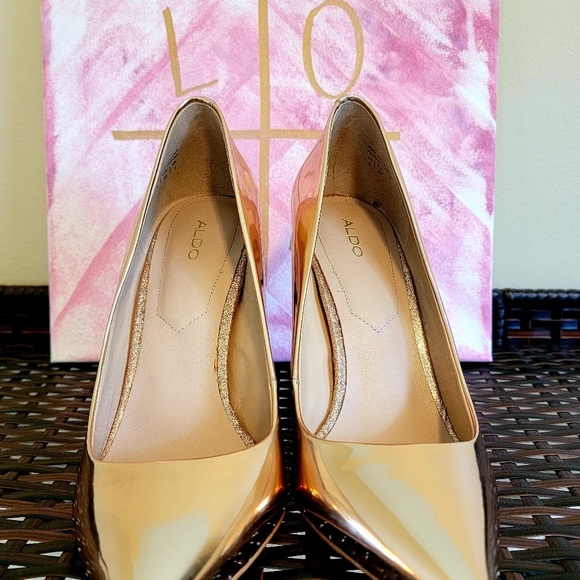 Aldo Rose Gold 'Stressy' Pointed Toe Heels- size 9 - Picture 5 of 8